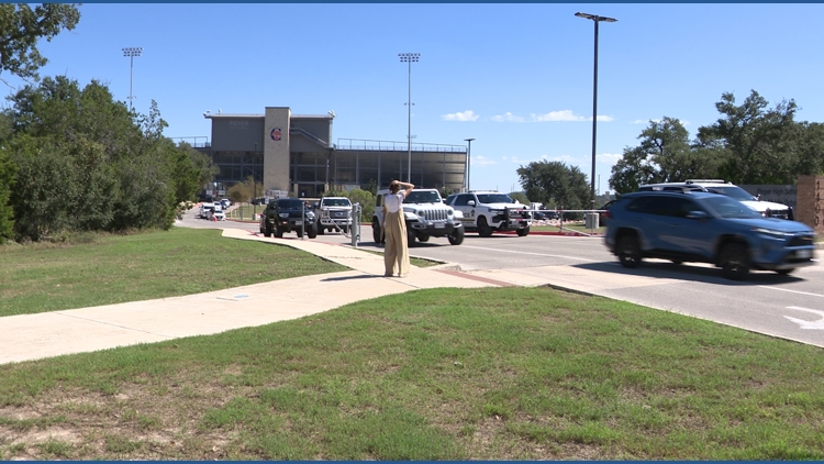 Parents rush to Pieper High School during lockdown; two teens taken into custody — KENS 5 (San Antonio), Grand Forks Schools news